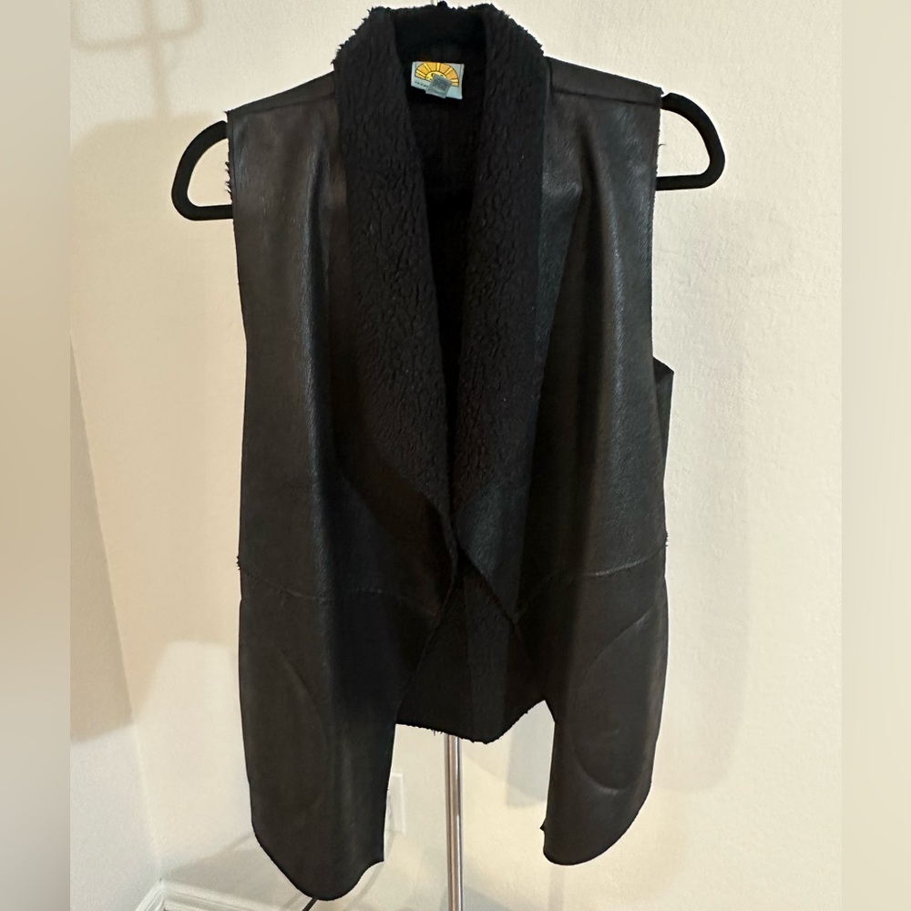 Black Sherpa lined vest